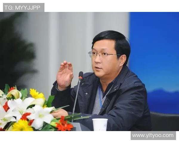 与杨伟深度对话探讨他的篮球生涯与成长历程